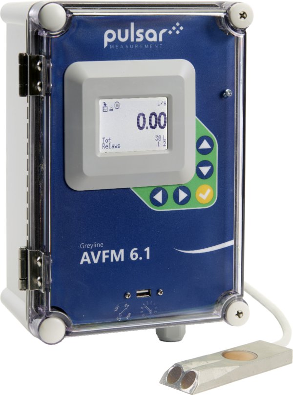 AVFM 6.1 Area Velocity Flow Hastighedsflowmåler fra venstre med sensor